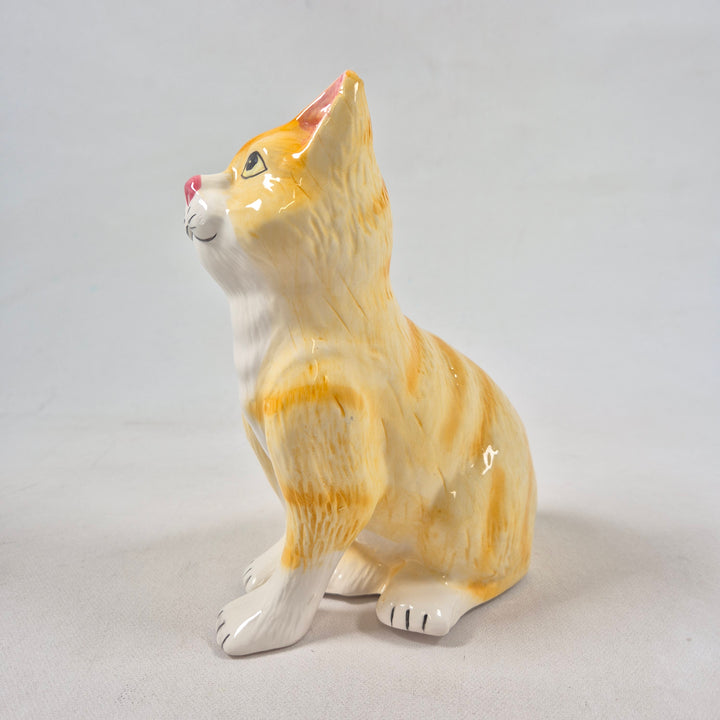 Charmig retro keramikkatt i keramik