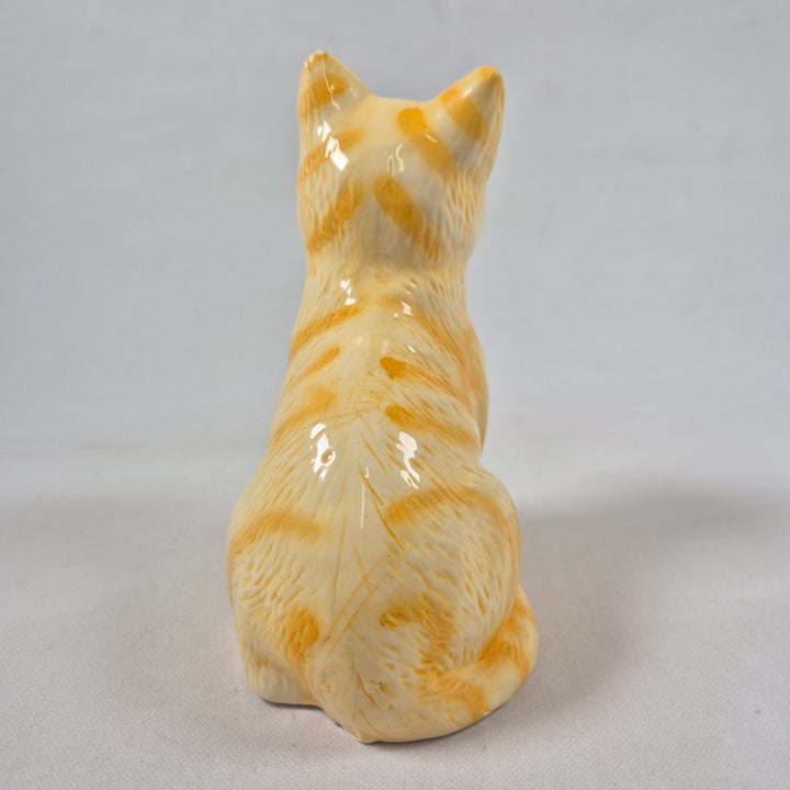 Charmig retro keramikkatt i keramik