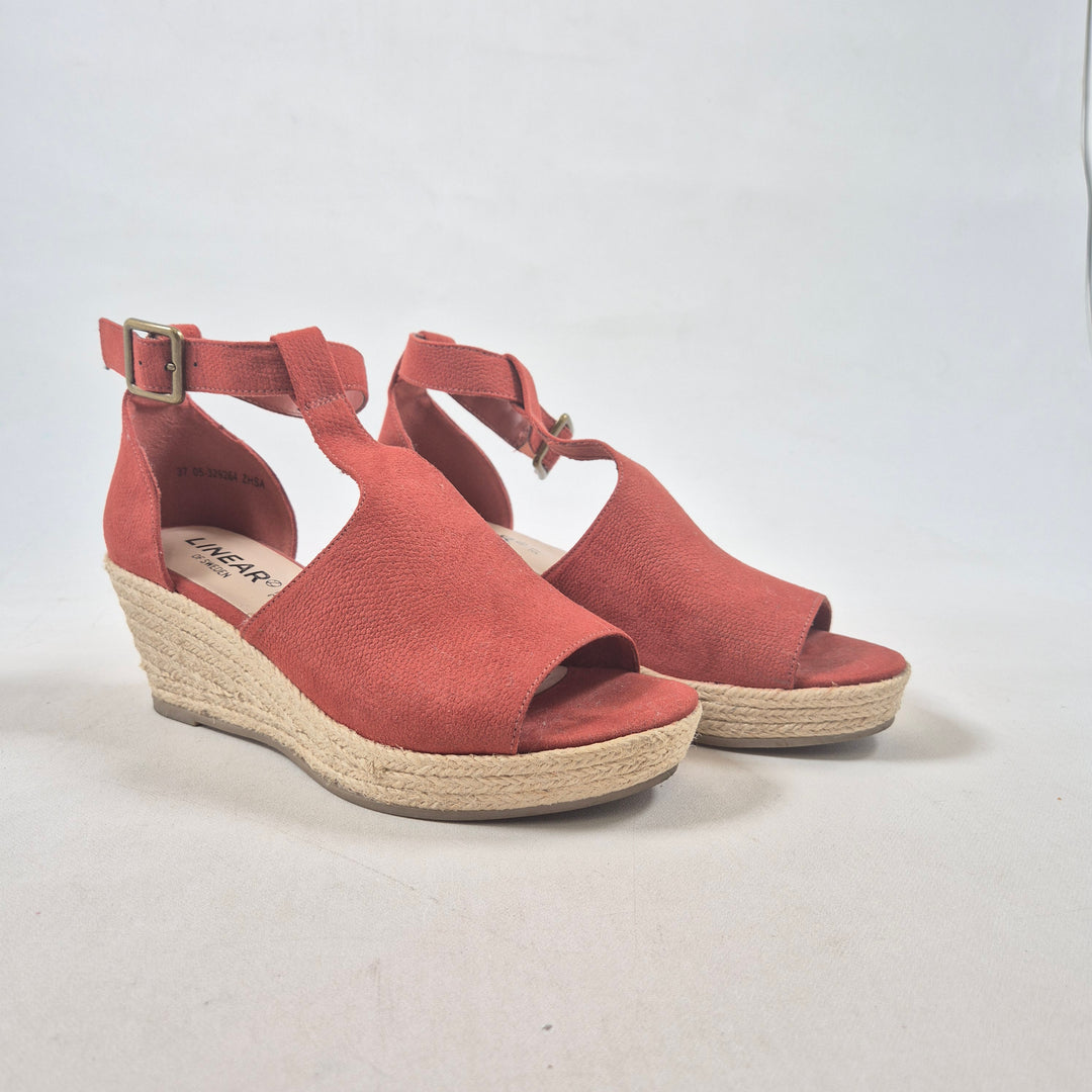 Röda kilklackar LINEAR of Sweden storlek 37