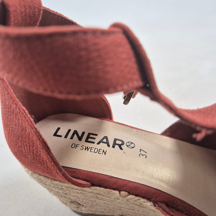 Röda kilklackar LINEAR of Sweden storlek 37