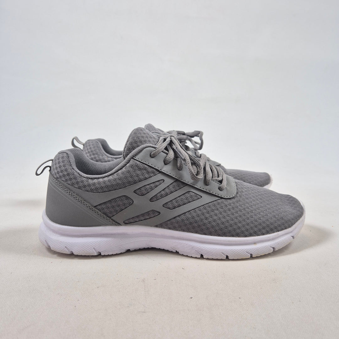 Modern grå löparsko från Stadium EU 41