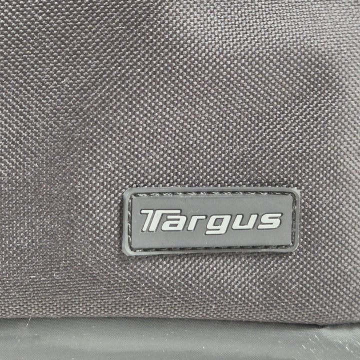 Elegant svart Targus axelväska i textil
