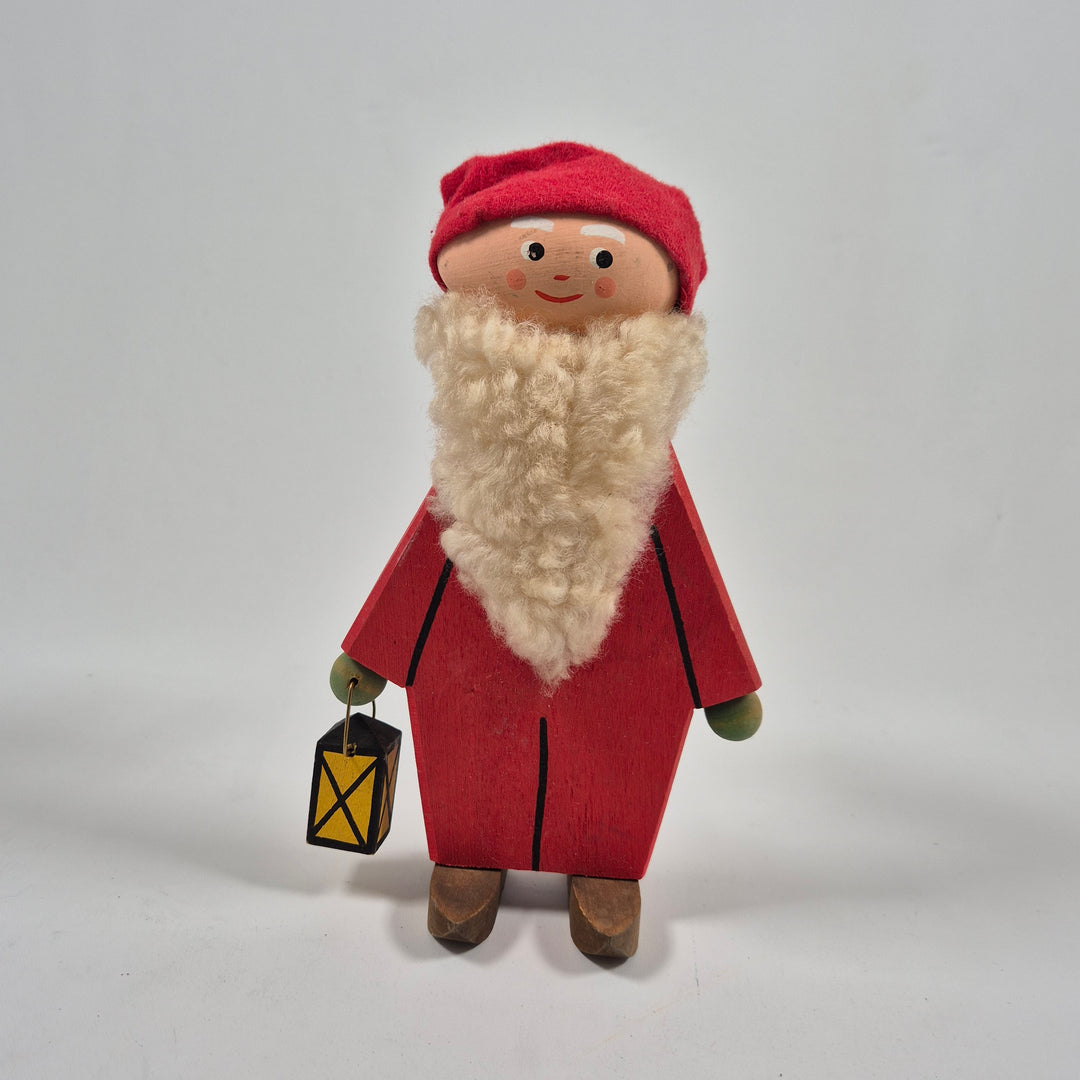 Retro träfigur vinterklädd med lykta 20 cm