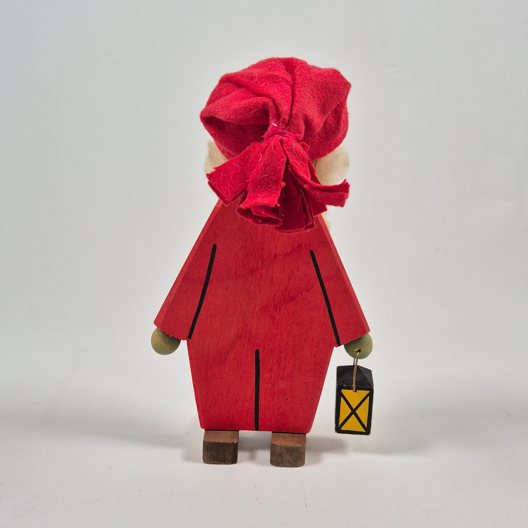Retro träfigur vinterklädd med lykta 20 cm