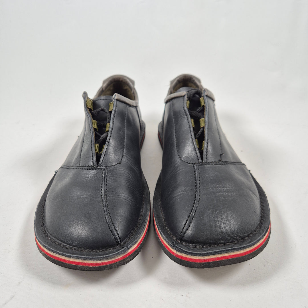 MRAK eleganta herrskor i svart läder storlek 43