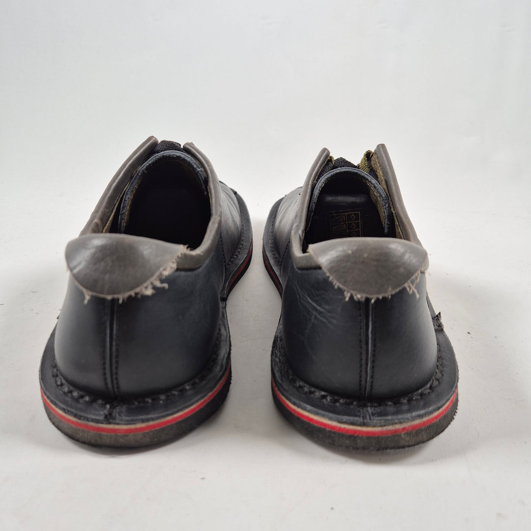 MRAK eleganta herrskor i svart läder storlek 43