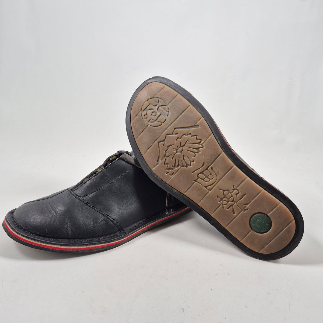 MRAK eleganta herrskor i svart läder storlek 43