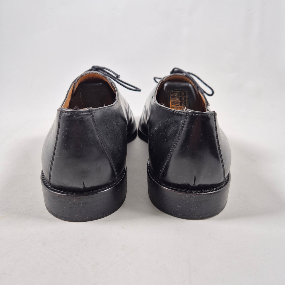 Eleganta svarta läderskor från Vero Cuoio