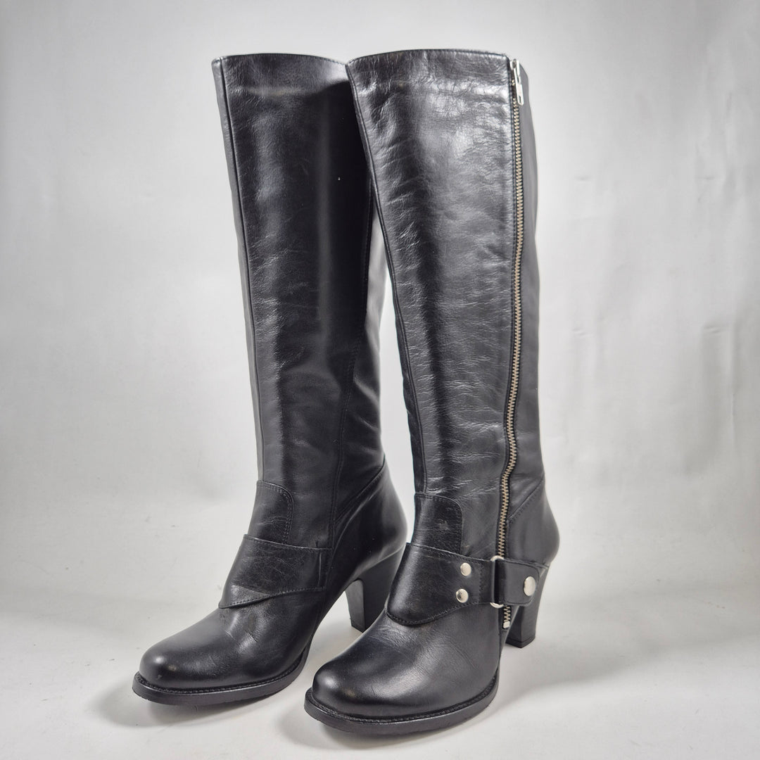 Svarta eleganta läderstövlar dam storlek 38