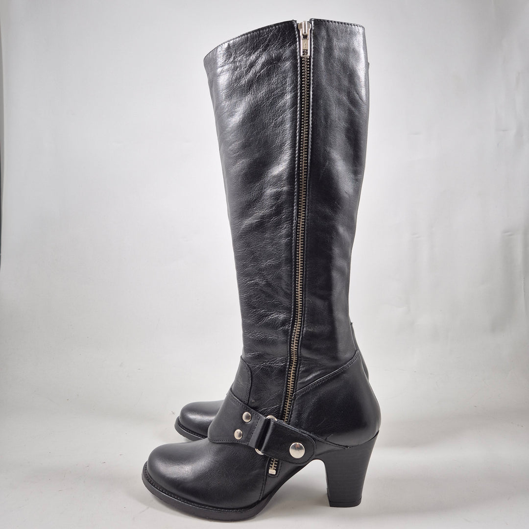 Svarta eleganta läderstövlar dam storlek 38