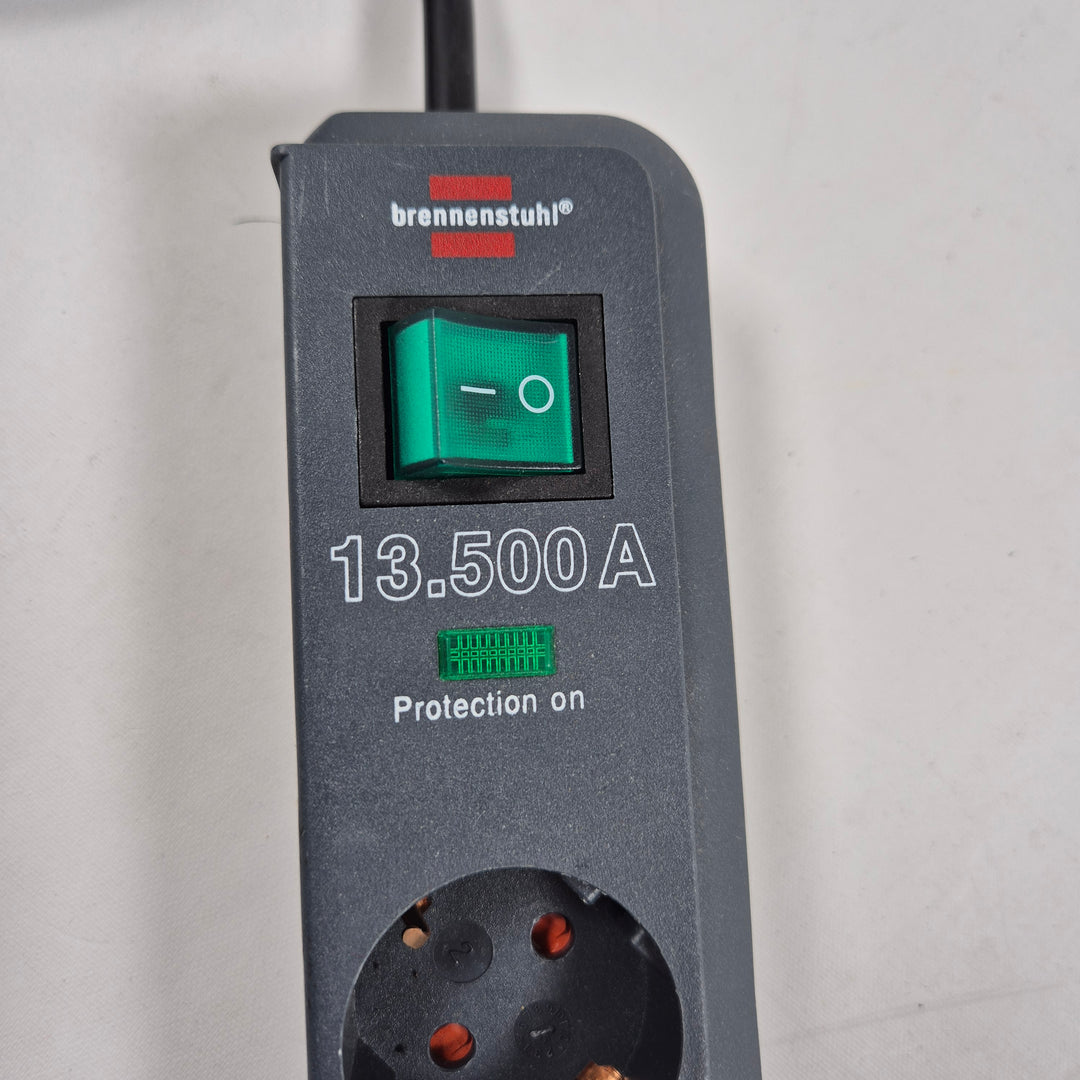 Brennenstuhl grenkontakt 8-vägs grå hållbar