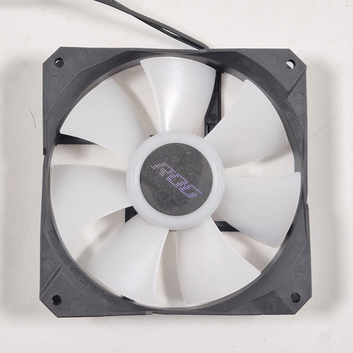 ASUS ROG Strix datorfläkt med RGB-belysning