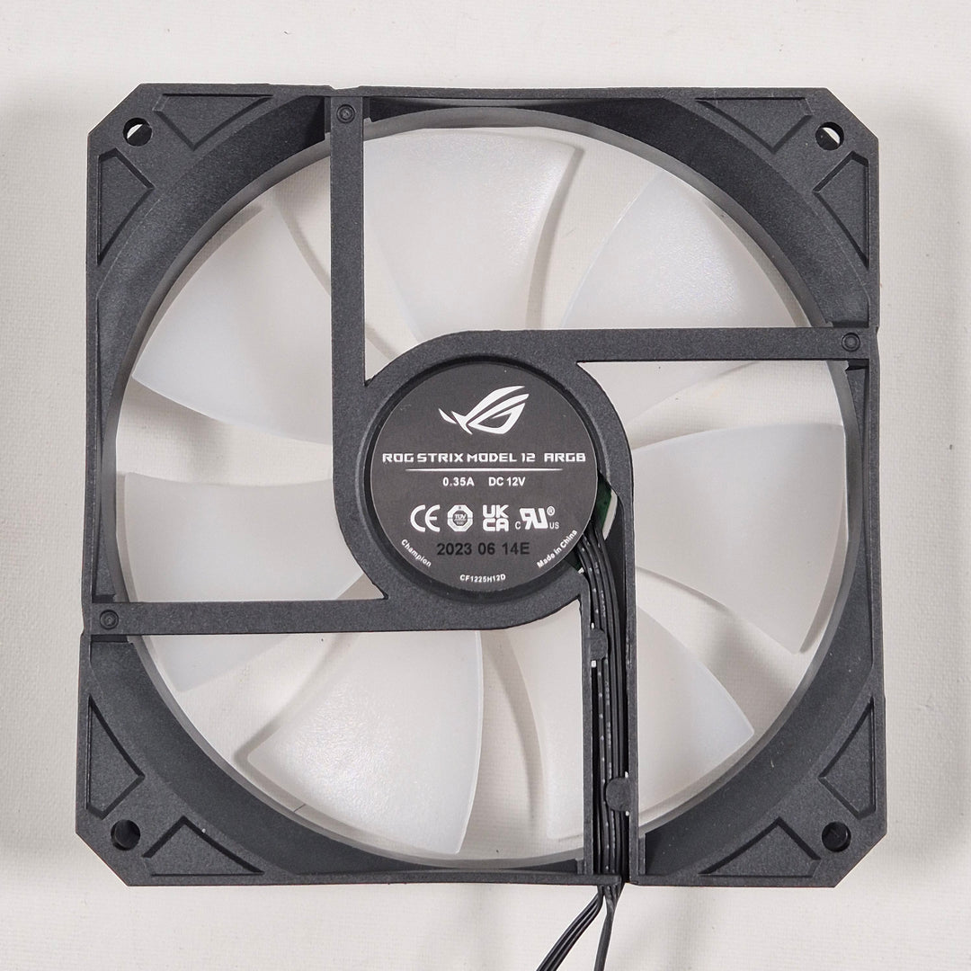 ASUS ROG Strix datorfläkt med RGB-belysning