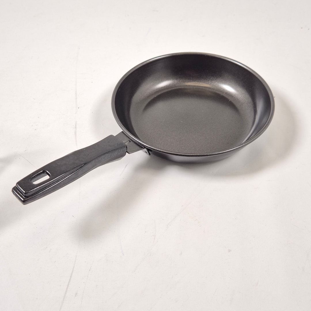 Mini stekpannor set med värmeställ – Serveringsset i rostfritt stål
