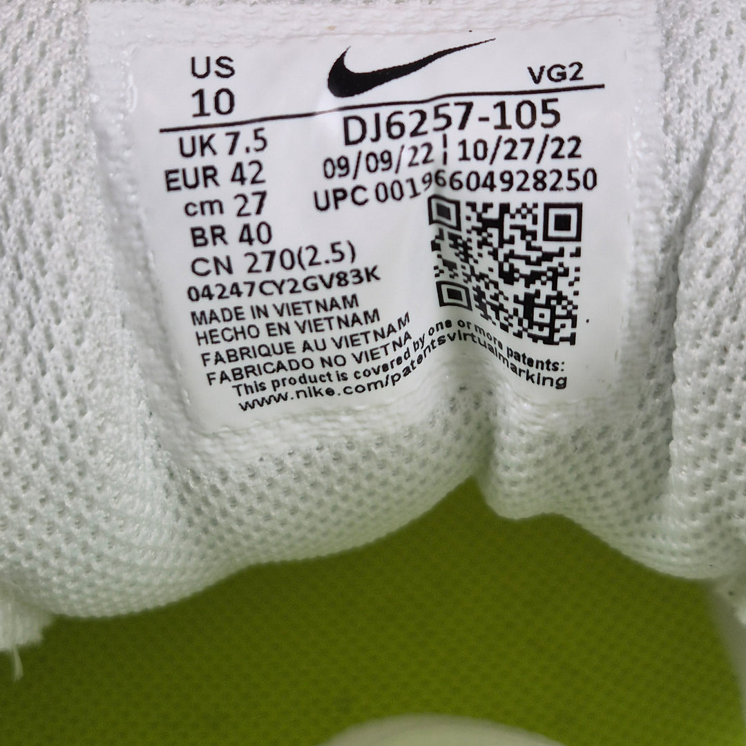 Nike sportskor med rosa swoosh, nya