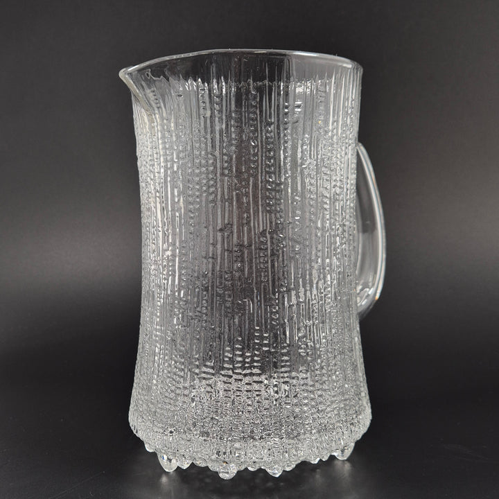 Retro karaff i pressat glas med struktur