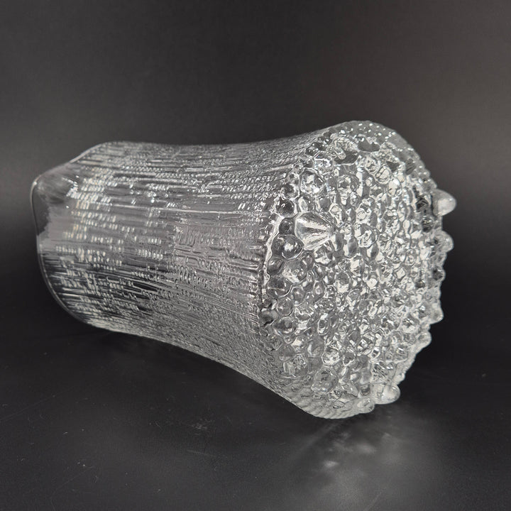 Retro karaff i pressat glas med struktur