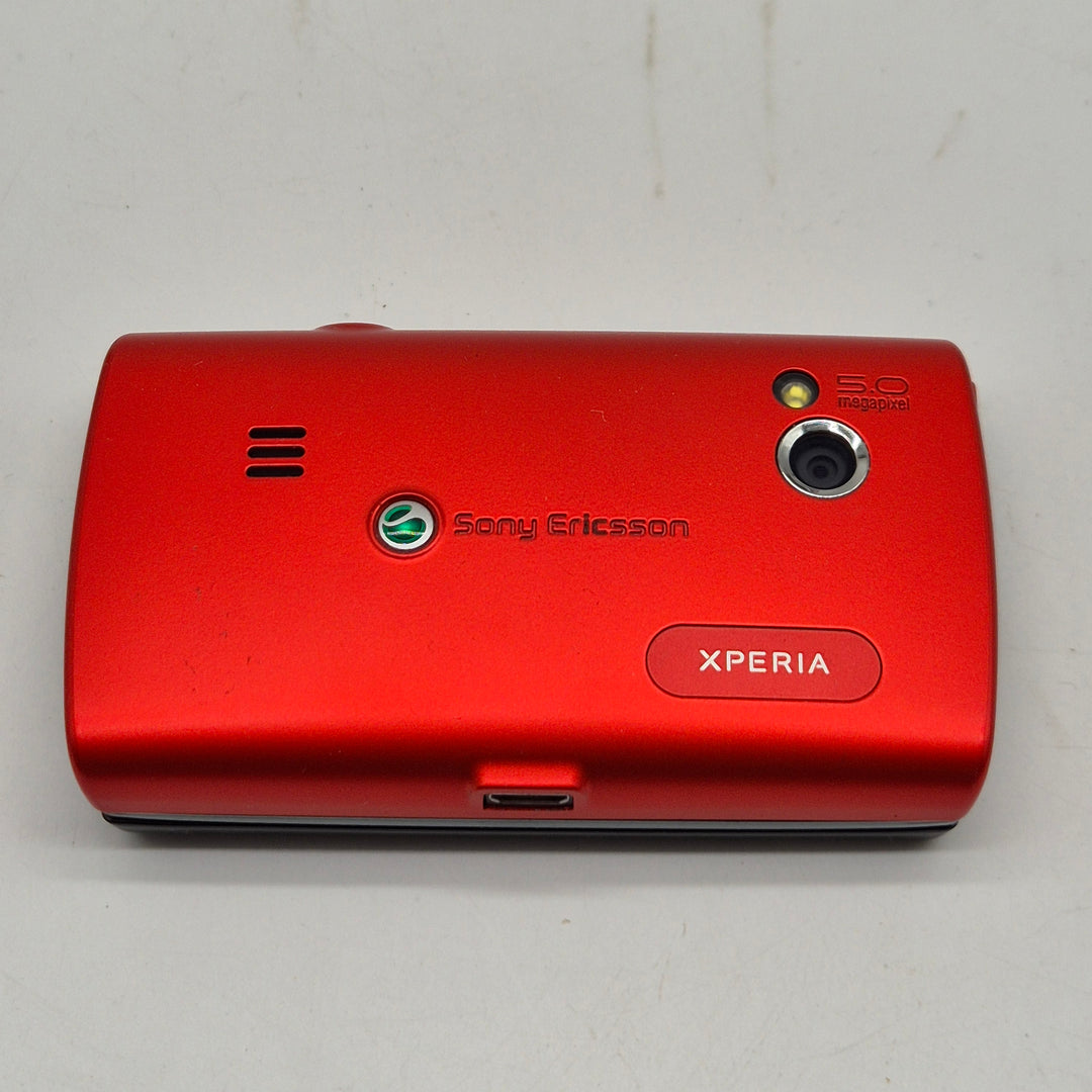 Retro Sony Ericsson Xperia svart röd smartphone