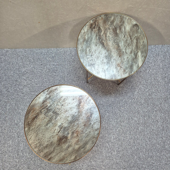 Eleganta runda sidobord 2‑pack marmorlook