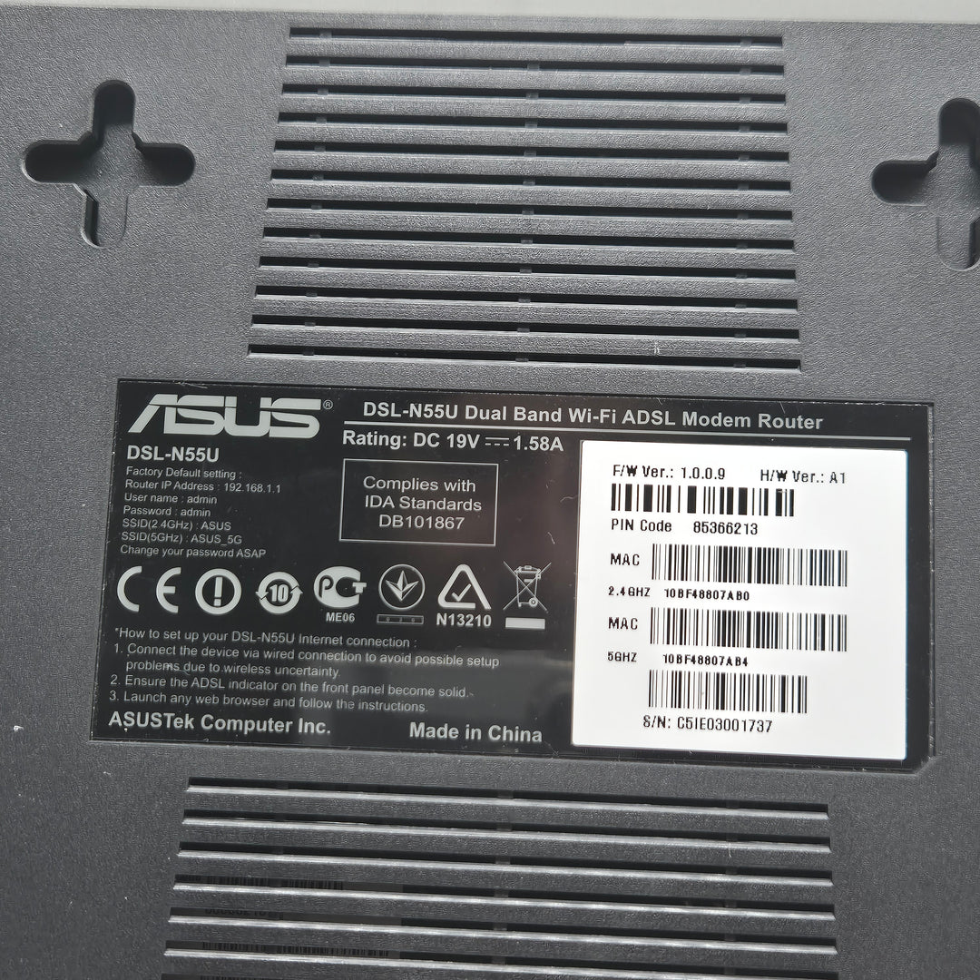 ASUS DSL‑N55U dual band ADSL WiFi-router