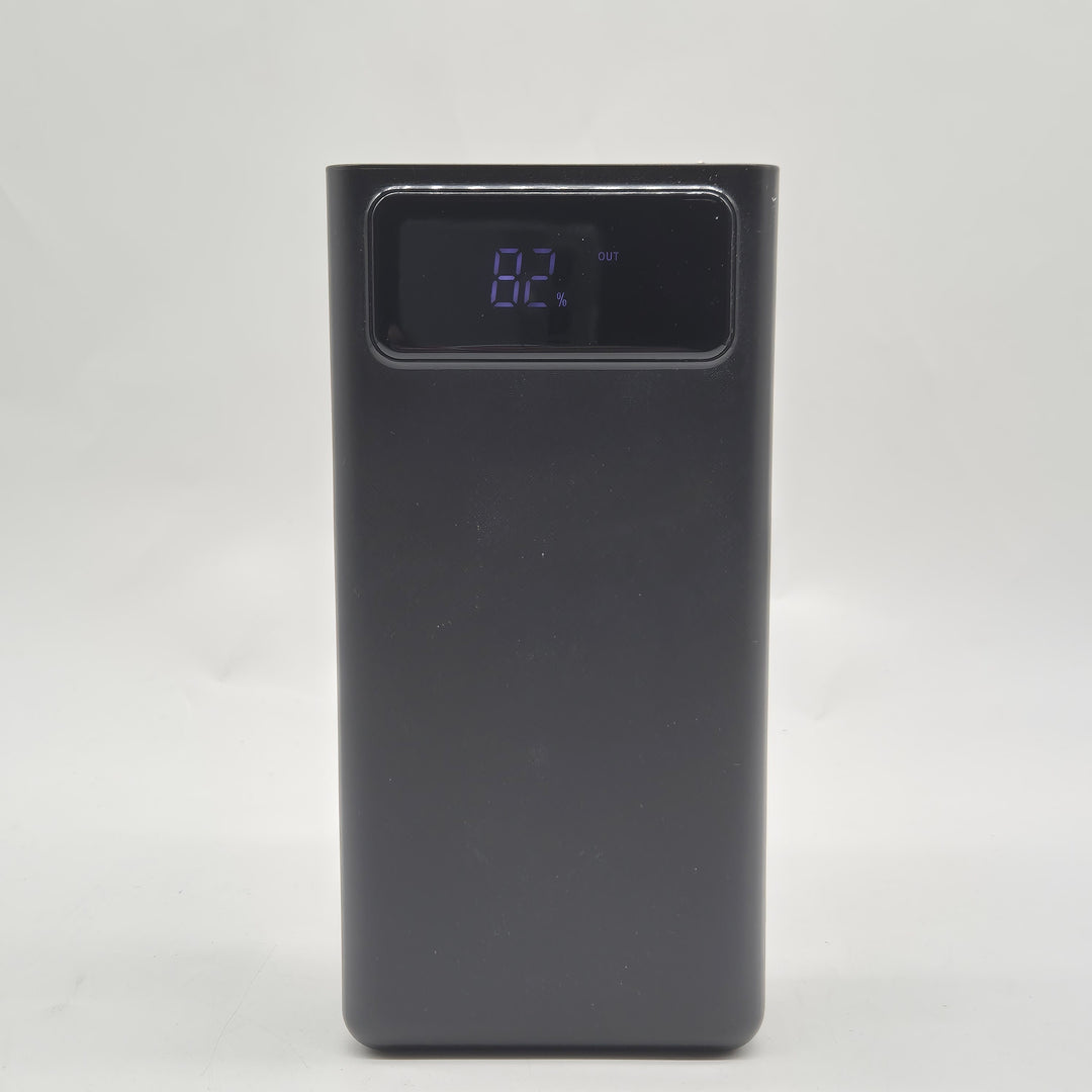 Powerbank 40 000 mAh – Snabbladdning med 4 USB & Type-C