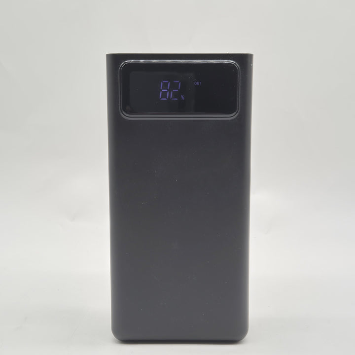 Powerbank 40 000 mAh – Snabbladdning med 4 USB & Type-C