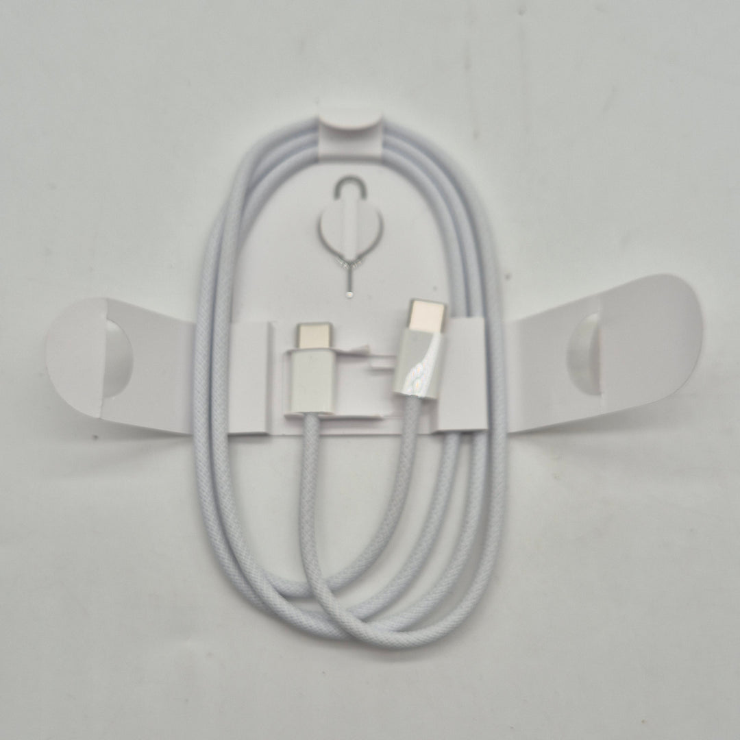 Vit flätad USB C till USB C kabel