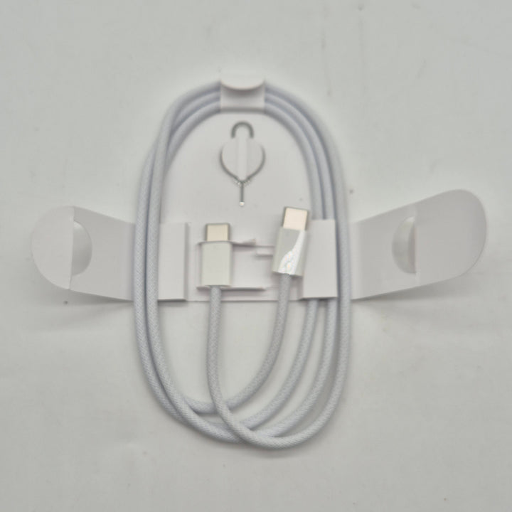 Vit flätad USB C till USB C kabel