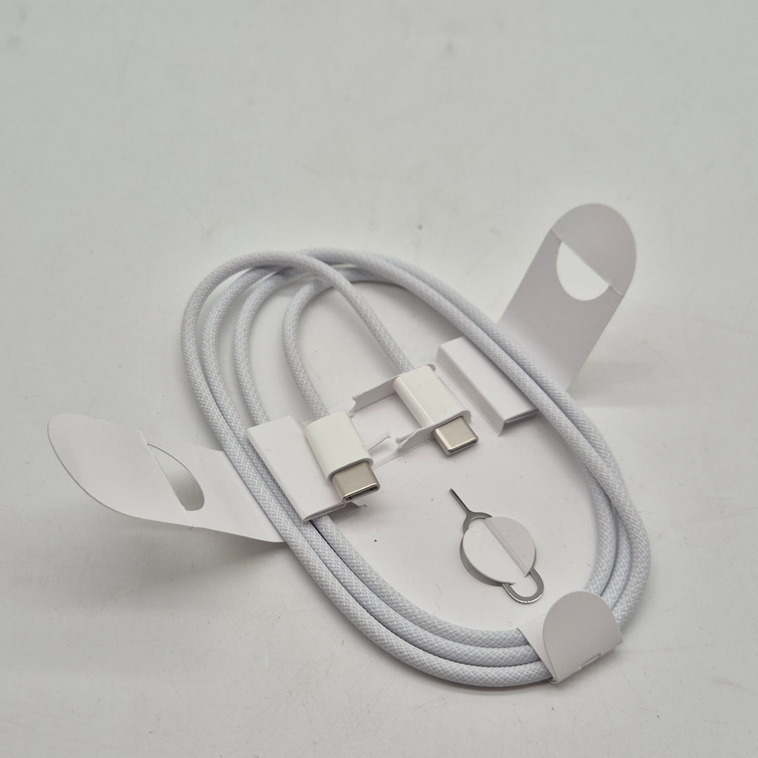 Vit flätad USB C till USB C kabel