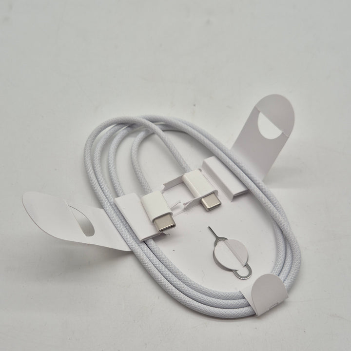 Vit flätad USB C till USB C kabel