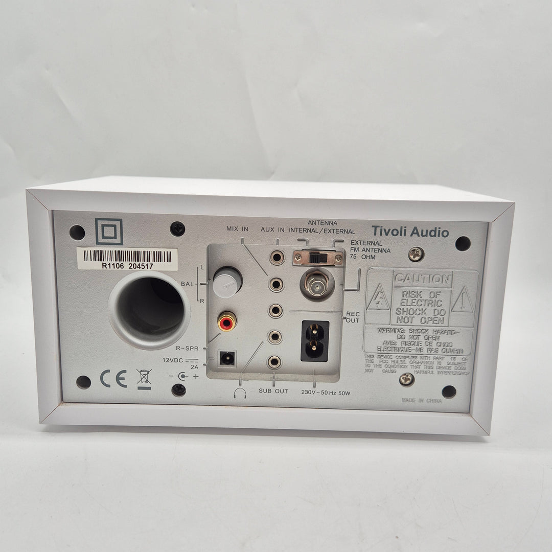 Tivoli Audio Model Two stilrent stereosystem trä