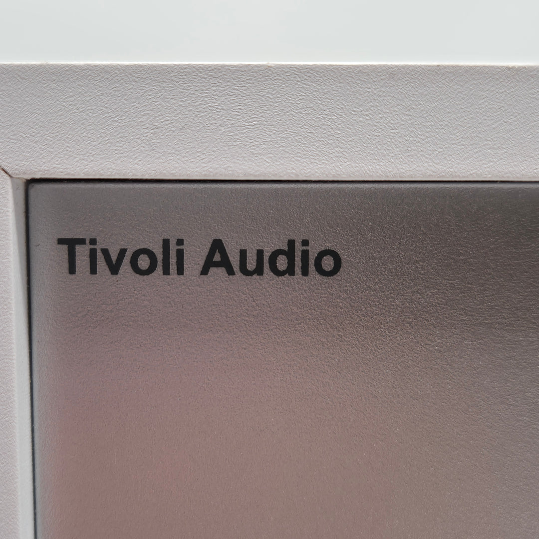 Tivoli Audio Model Two stilrent stereosystem trä