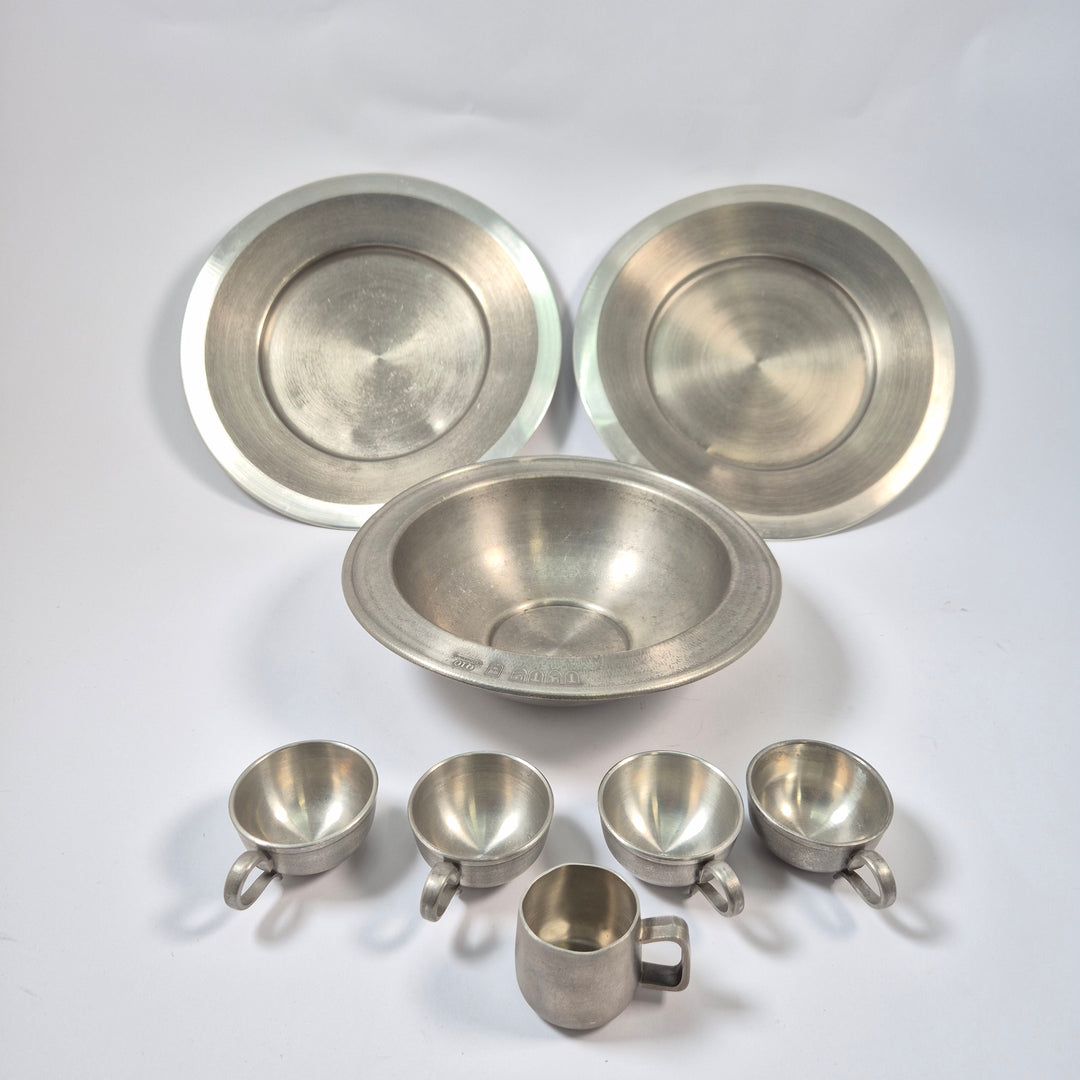 Retro serveringsset i matt silverfärgad metall