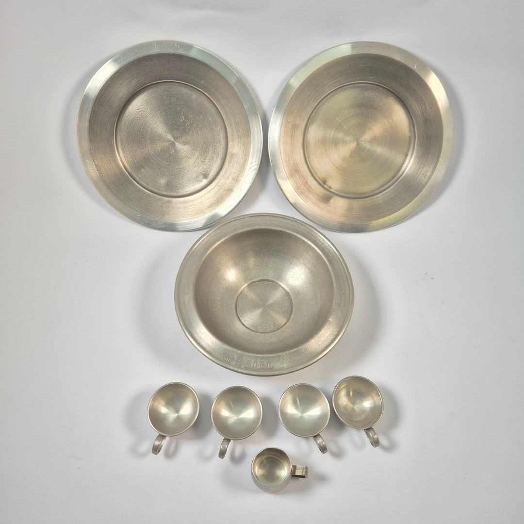 Retro serveringsset i matt silverfärgad metall