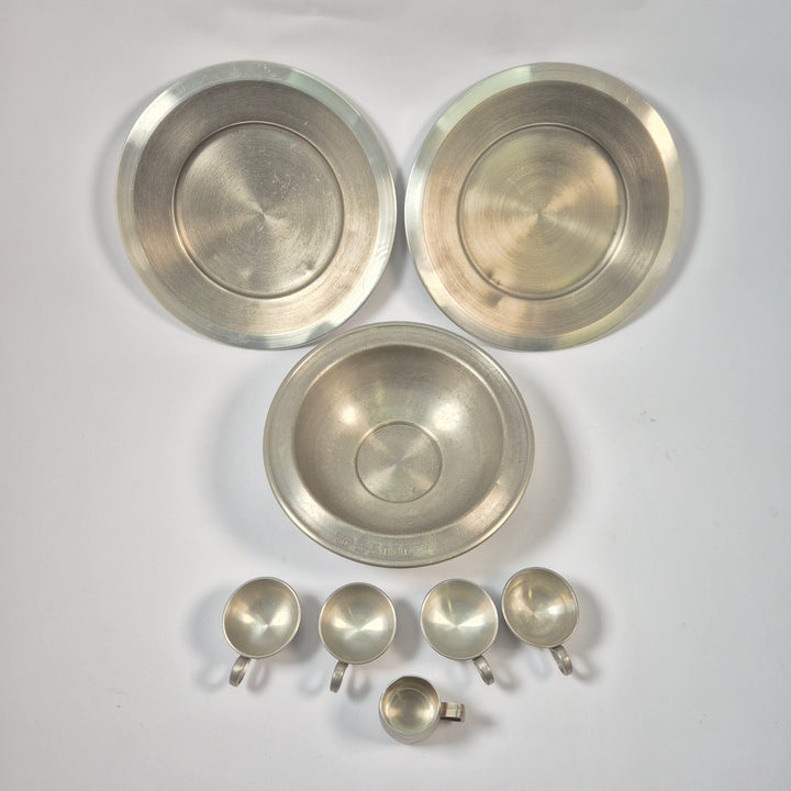 Retro serveringsset i matt silverfärgad metall