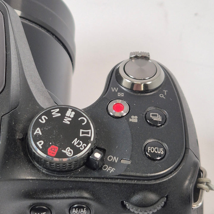 Panasonic Lumix systemkompakt med zoomobjektiv