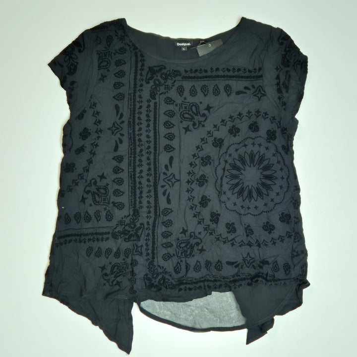Svart Desigual topp XL med sammetsmönster