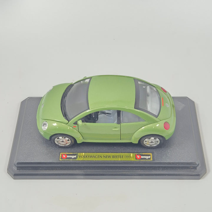Bburago Volkswagen New Beetle 1998 modellbil retro