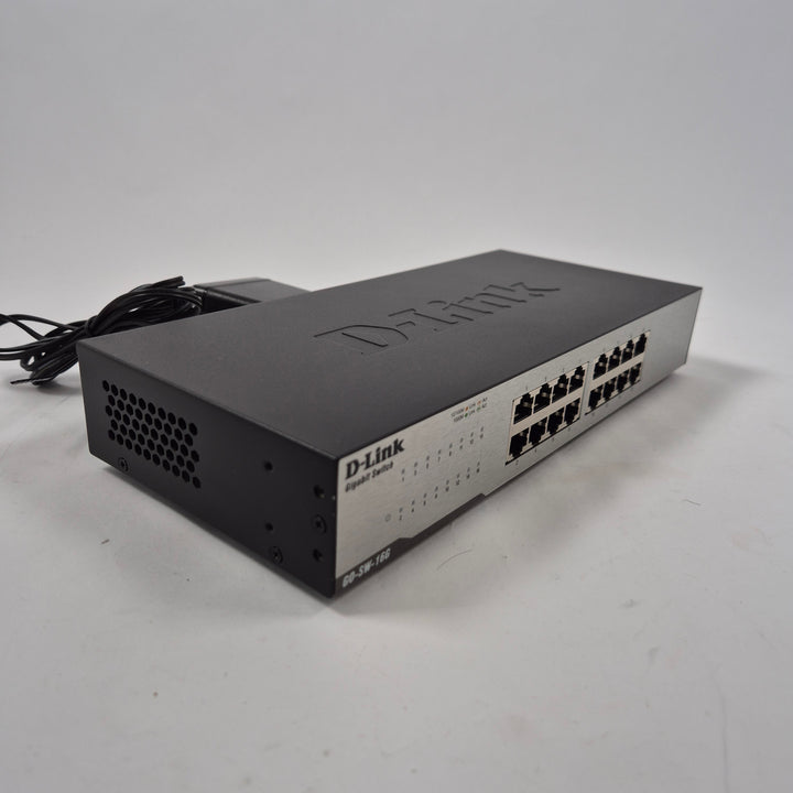 D-Link GO-SW-16G nätverksswitch 16-portars begagnad