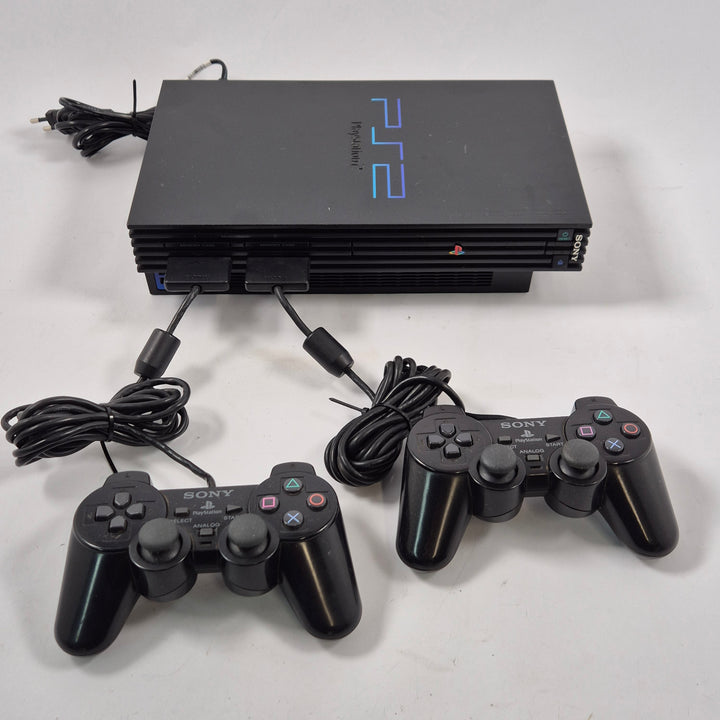 Retro Sony PlayStation 2 fat med två handkontroller