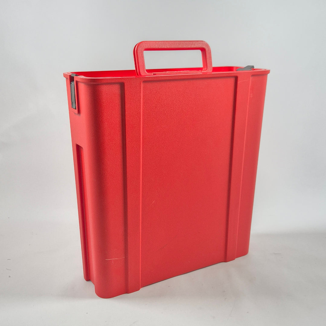 Retro röd skrivmaskin Olivetti Valentine portabel