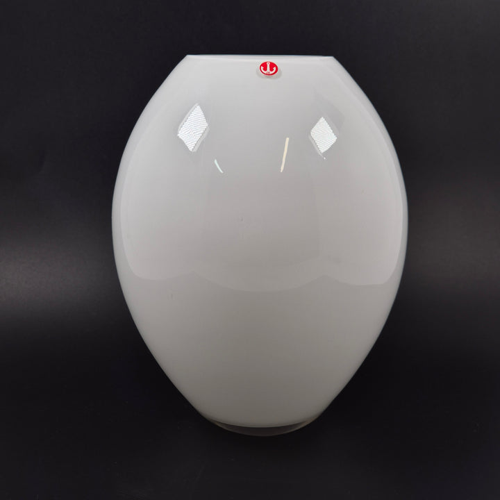 Vit glasvas Ankarsrum Inredning elegant modern