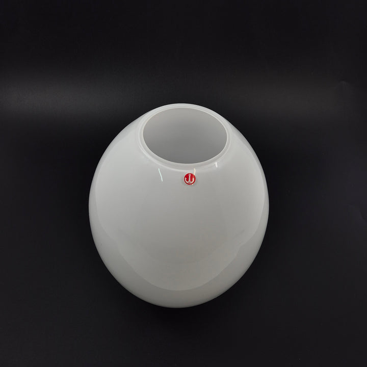 Vit glasvas Ankarsrum Inredning elegant modern