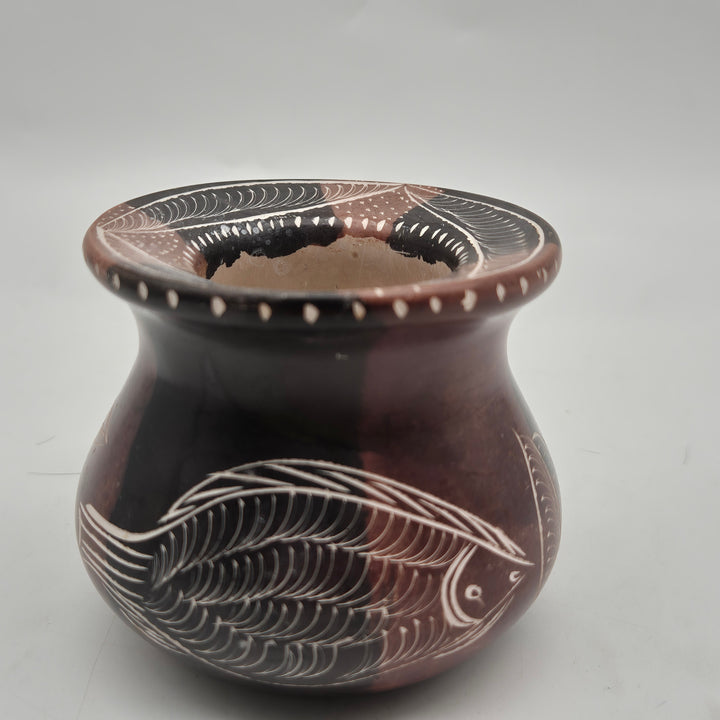 Handgjord vintage keramikvas Kenya med fiskmotiv