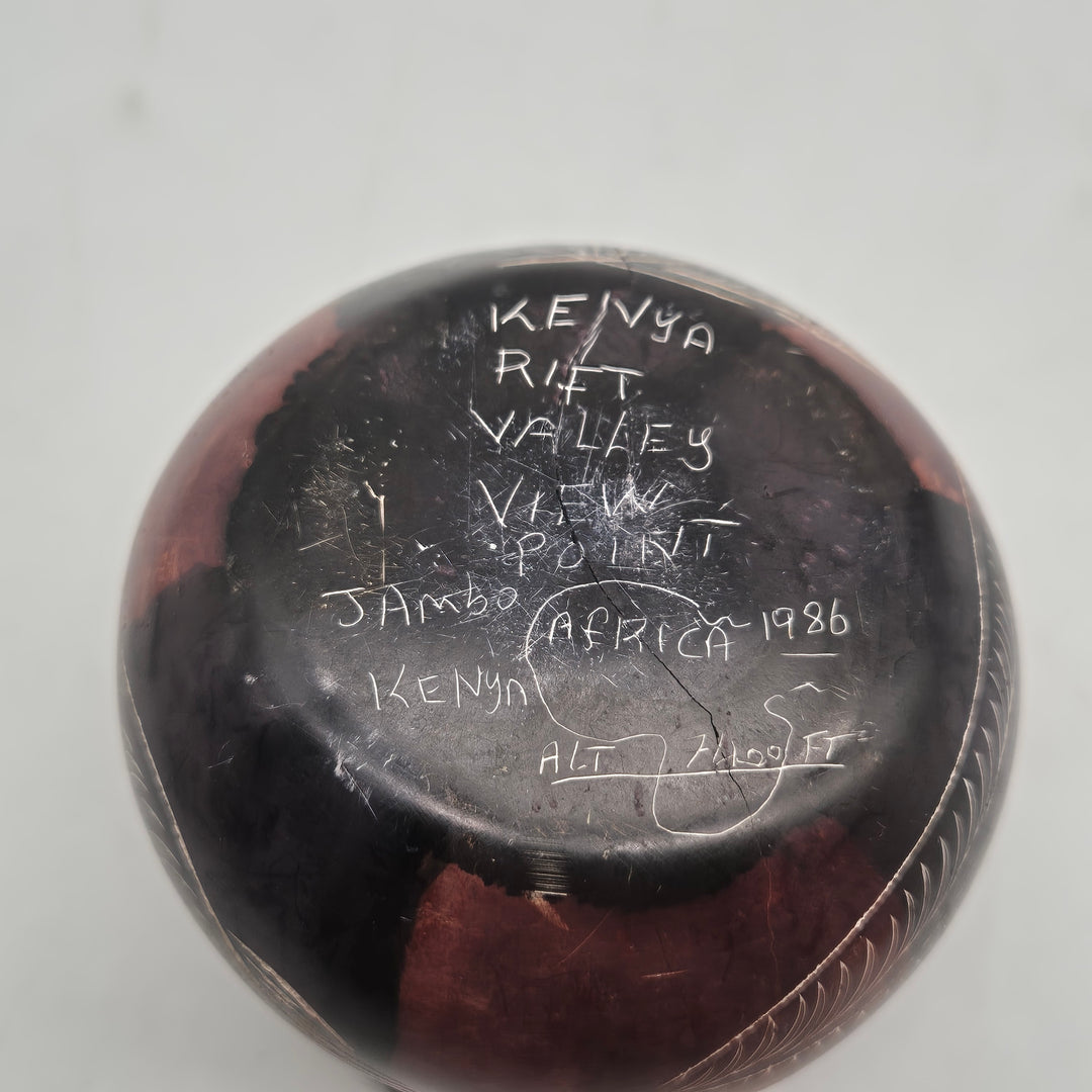 Handgjord vintage keramikvas Kenya med fiskmotiv