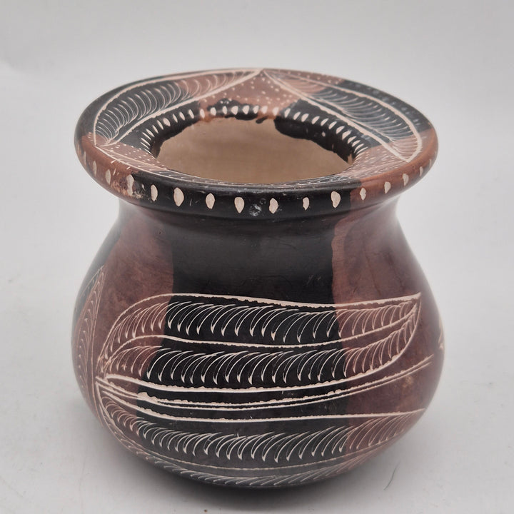 Handgjord vintage keramikvas Kenya med fiskmotiv