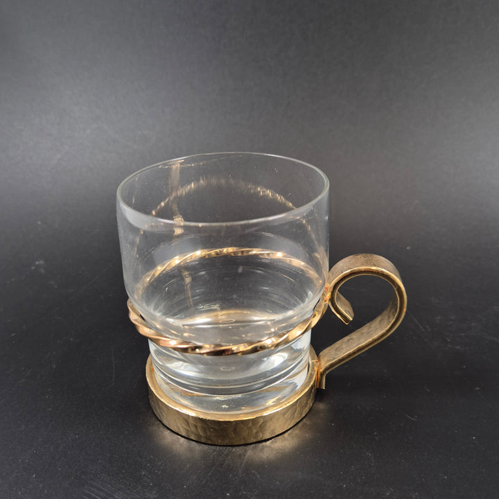 Retro kaffeglas med guldfärgade metallhållare