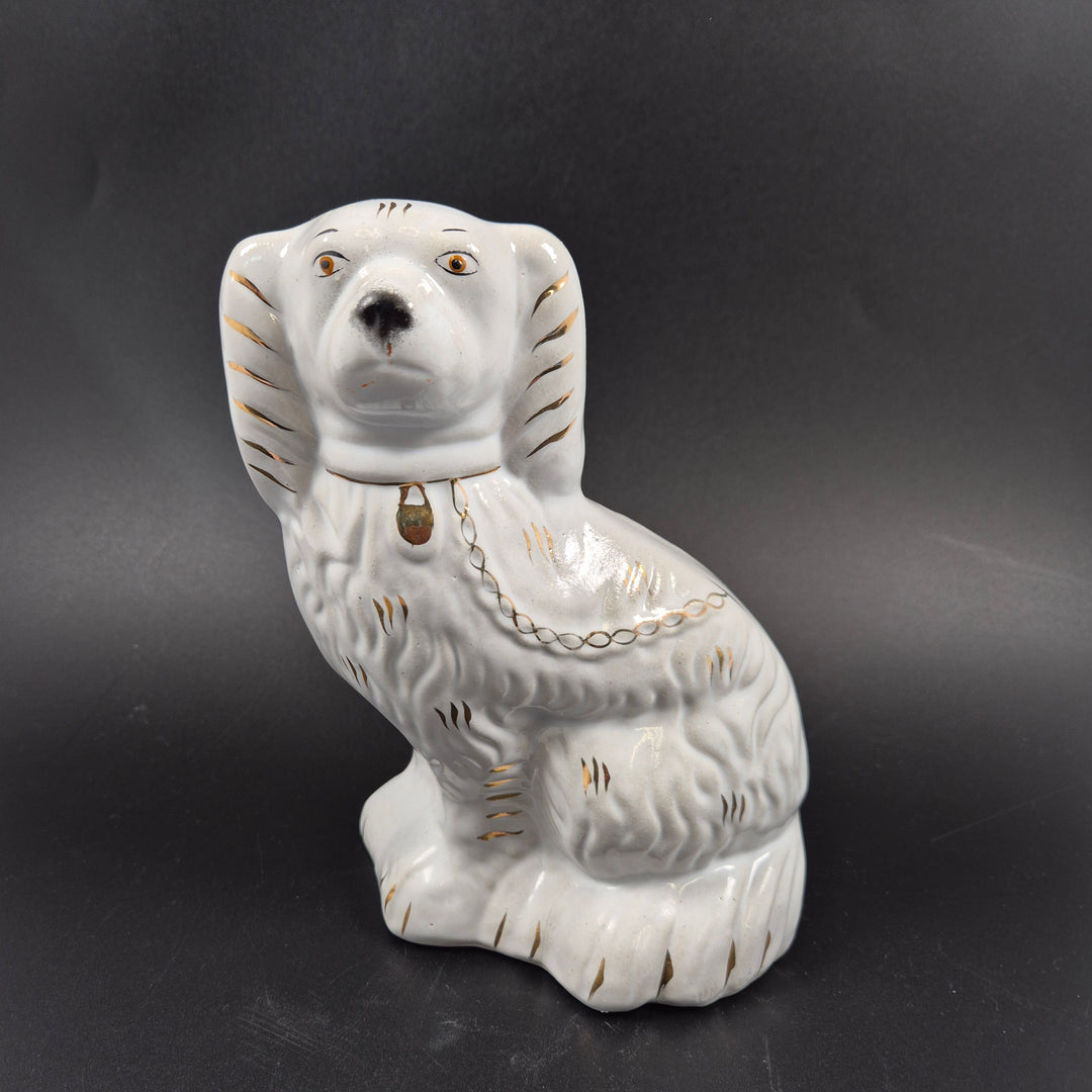 Vintage porslinshund Staffordshire stil vit med guld