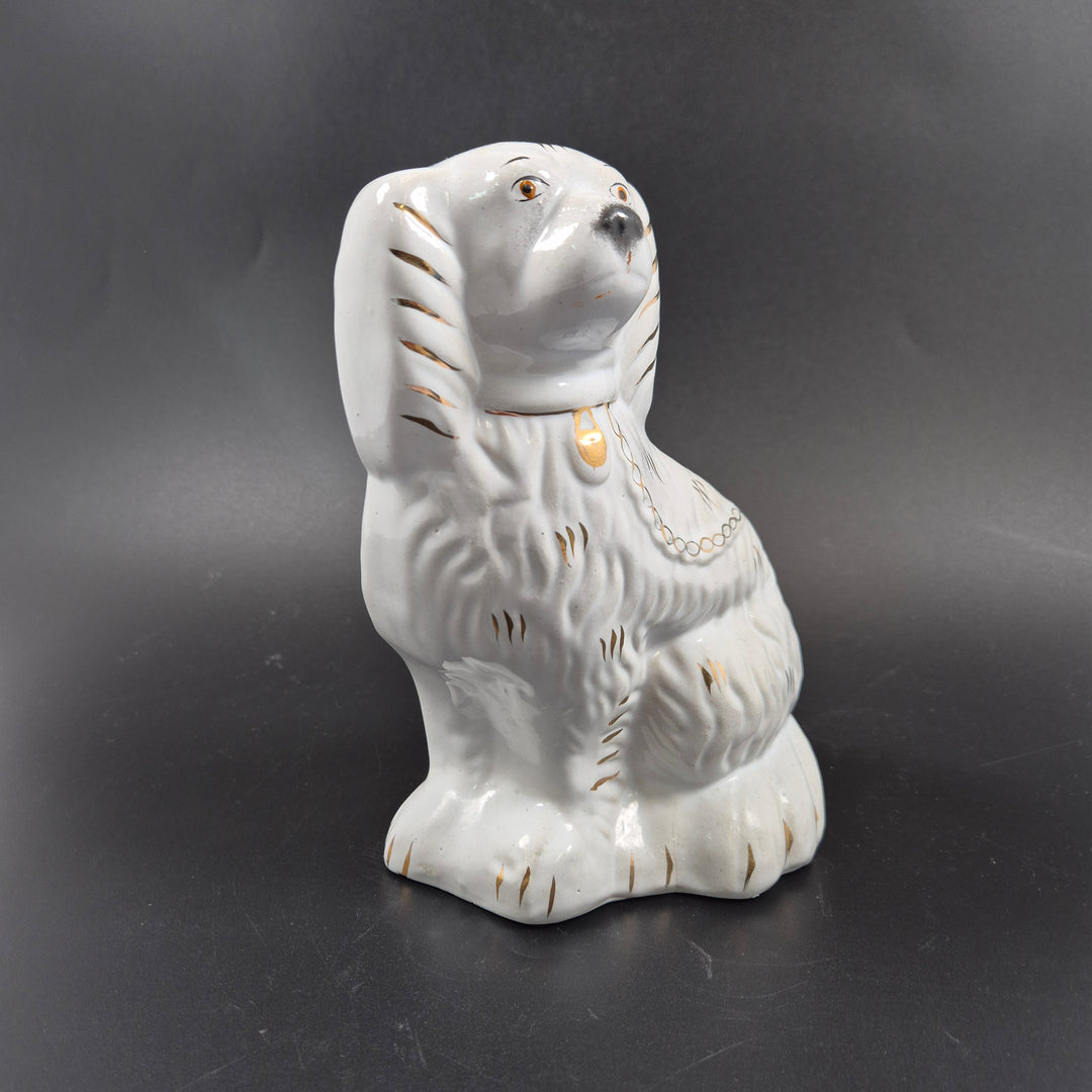 Vintage porslinshund Staffordshire stil vit med guld