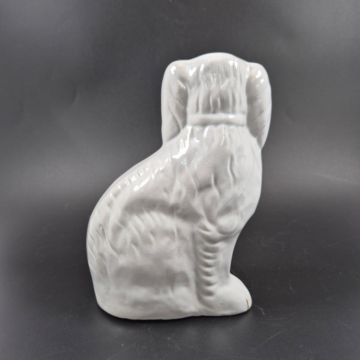 Vintage porslinshund Staffordshire stil vit med guld